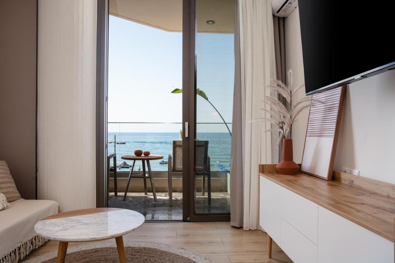 La Vie En Mer Apartments 罗希姆诺 外观 照片