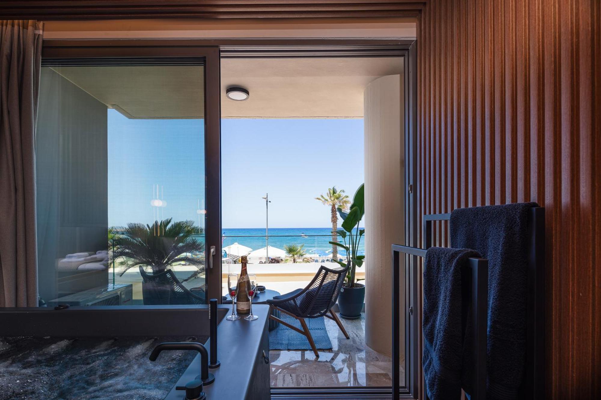 La Vie En Mer Apartments 罗希姆诺 外观 照片